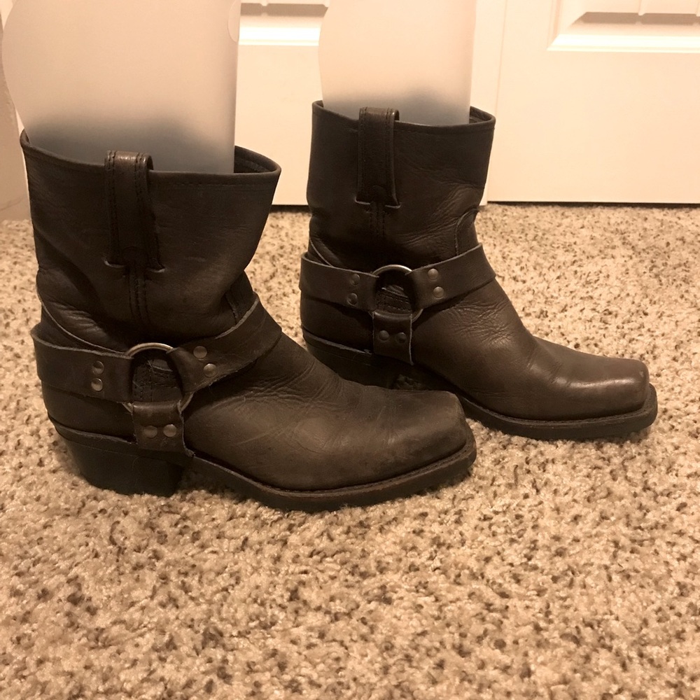 Frye 8R Harness Women’s Size 9